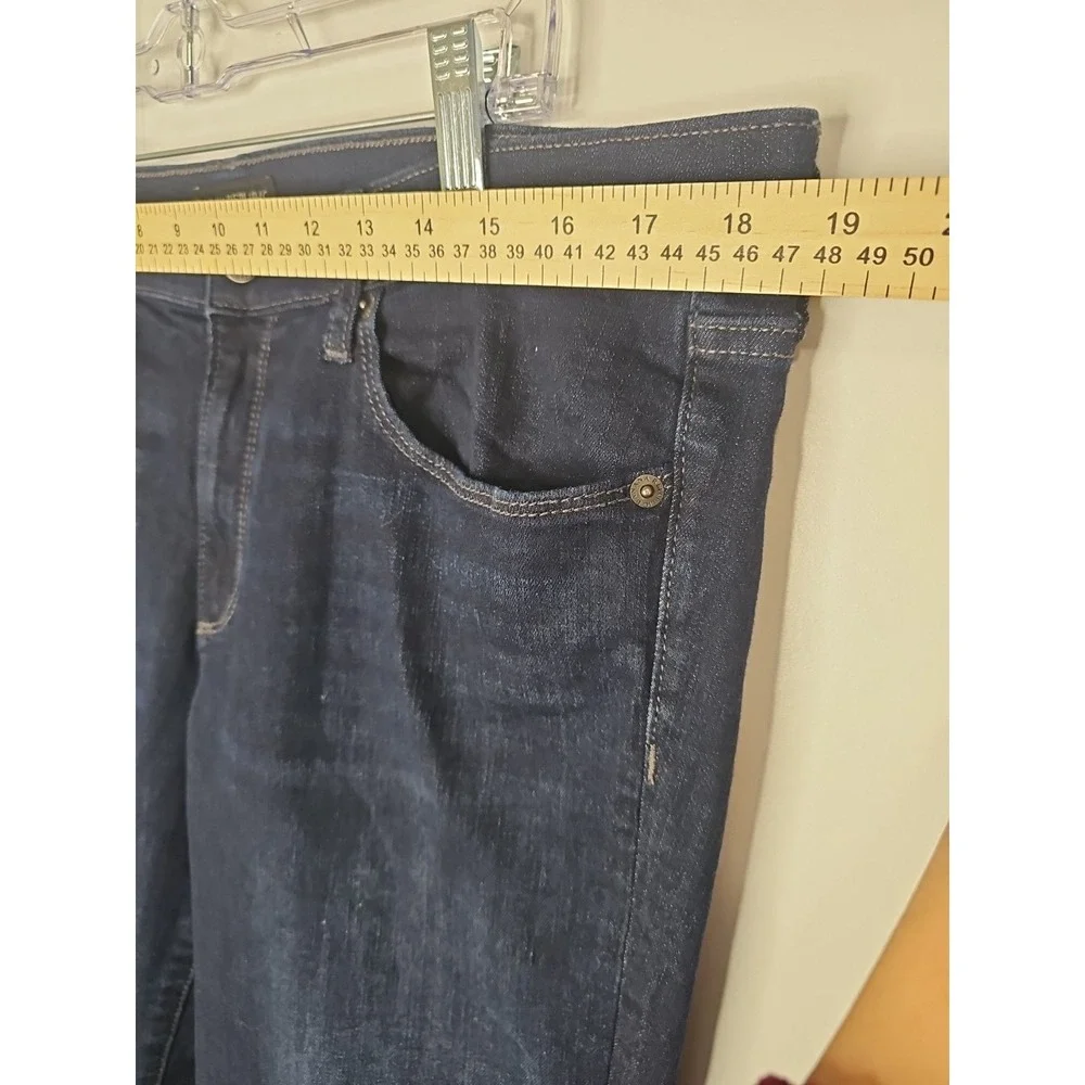 Banana Republic product pair